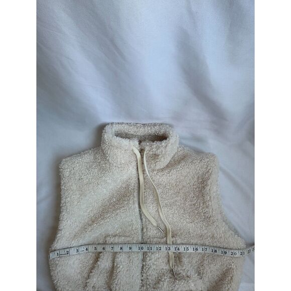 Beivy Fuzzy Cream Vest Sherpa White Faux Fur Size L Autumn Fall Transitional - Picture 9 of 10
